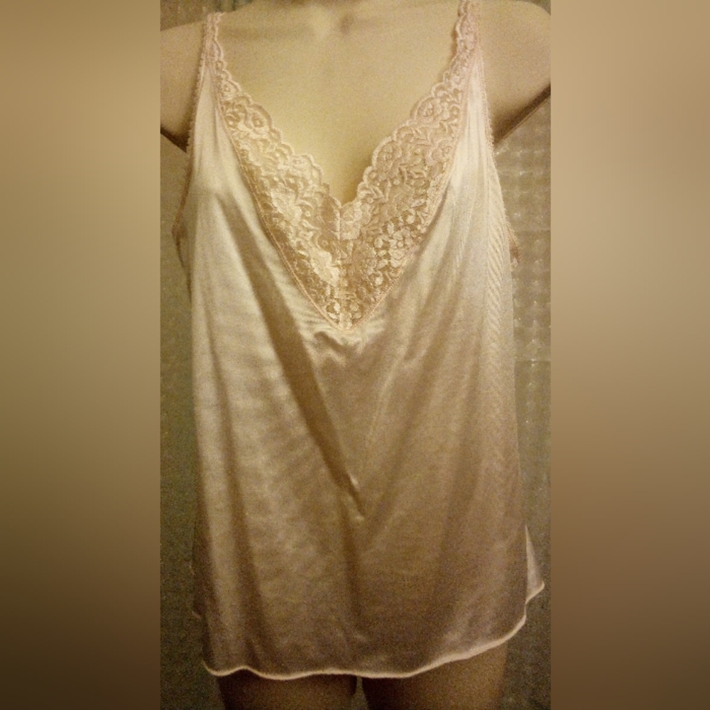 Vintage Vanity Fair Camisole Size 38/42 - Picture 2 of 6
